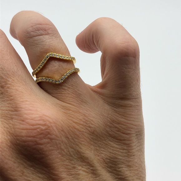 Chevron Ring - Solid Silver & Rhodium pave - Picture 3 of 6